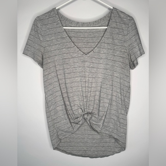Lululemon Love Tee V Neck - Picture 1 of 11